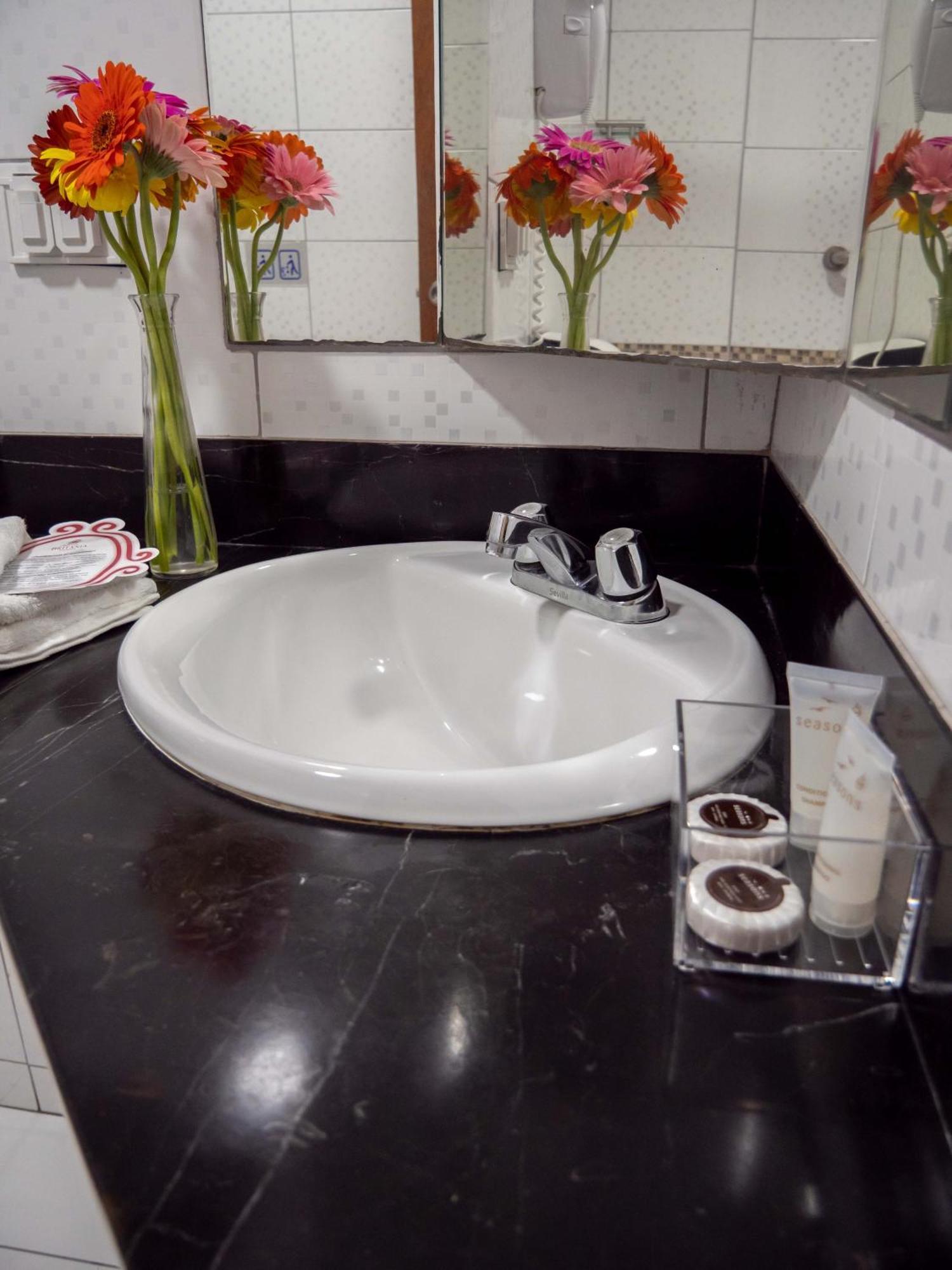 Hotel Britania San Borja ลิมา ภายนอก รูปภาพ