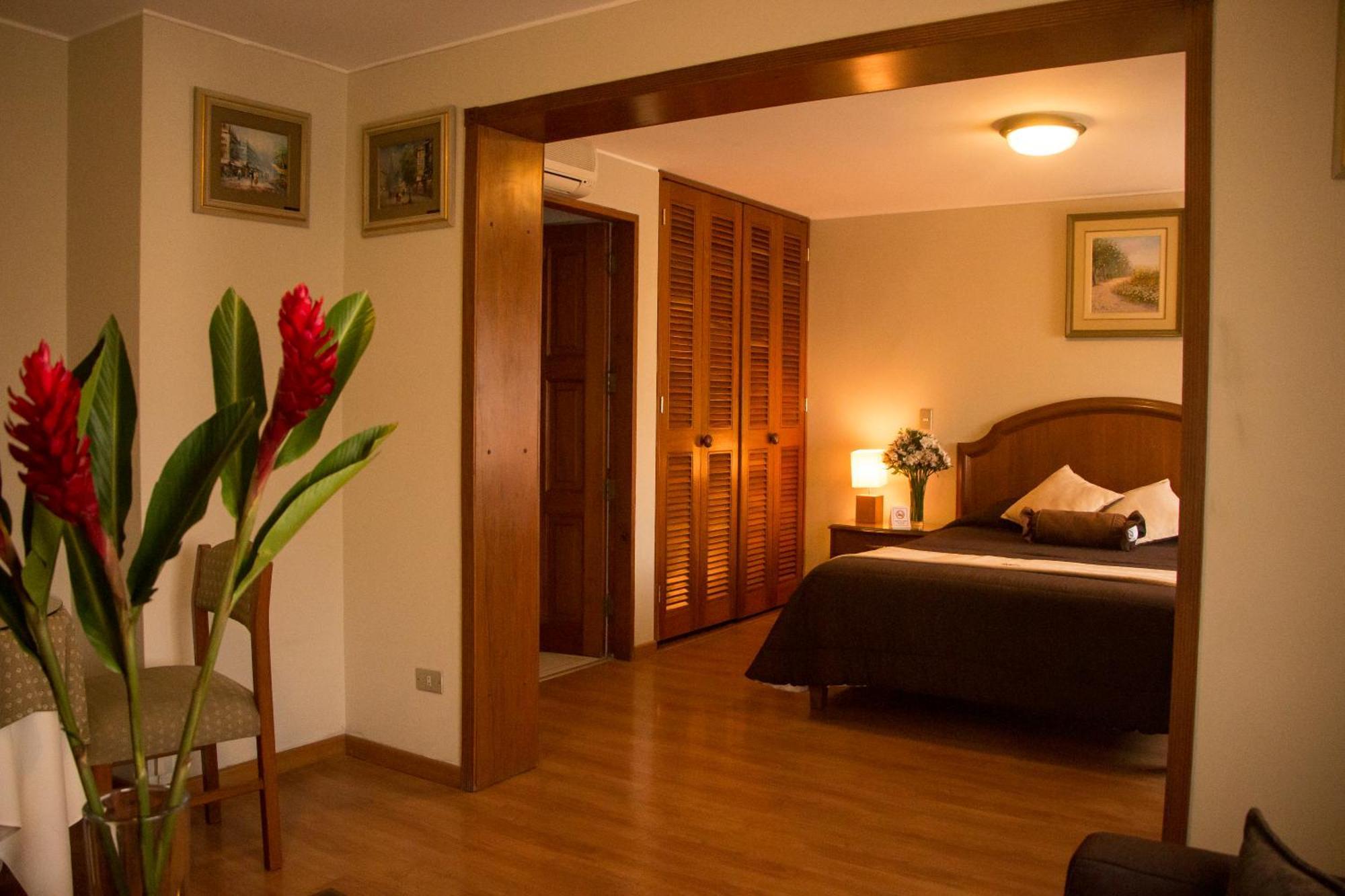 Hotel Britania San Borja ลิมา ภายนอก รูปภาพ